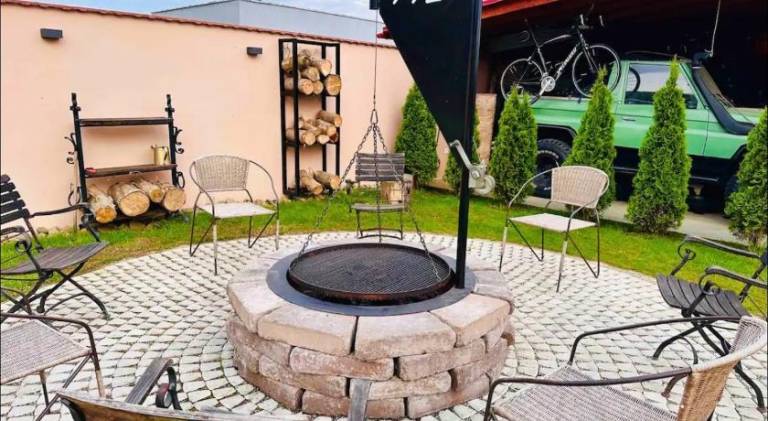 Rental apartment with hot tub, terrace & yard | Dogs allowed — photo 4