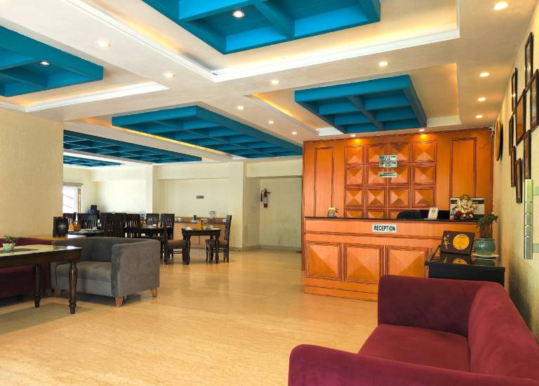 Hotel Luxury Inn by Stotrak Hospitality — photo 3