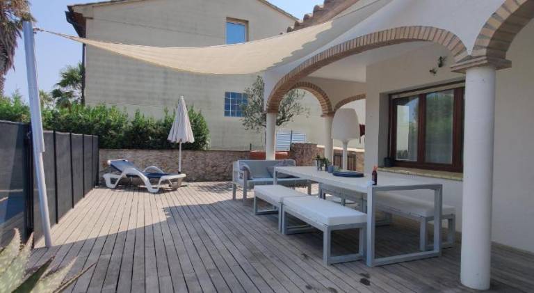 Fully equipped villa with private pool, garden & barbeque | Next to the beach | Suitable for remote work | Pets are welcome — photo 3