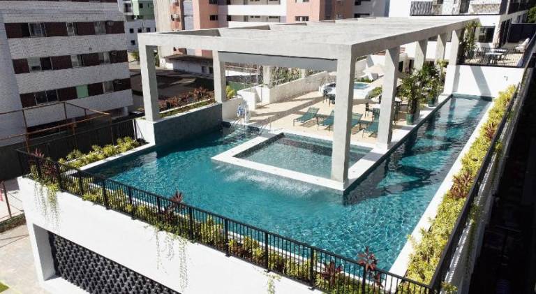 Apartment with patio, pool & hot tub in Recife