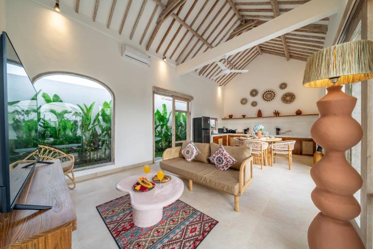 Family-friendly pleasant villa with terrace, garden & BBQ | Good for workation | Pet-friendly — photo 3
