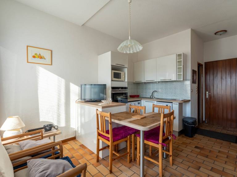 Holiday apartment with 2 rooms for 4 persons — photo 3