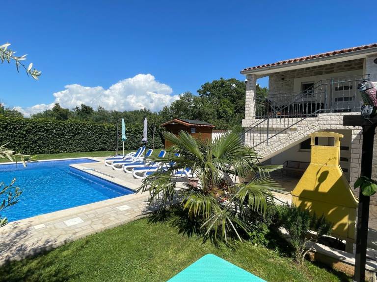 Ferienhaus in Valkarin, Mugeba für max. 8 Personen Ferienhaus in Valkarin, Mugeba für max. 8 Personen