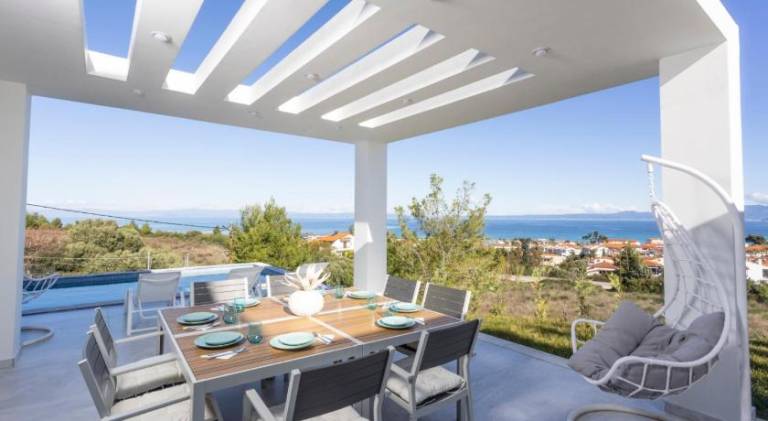 Fully equipped villa with patio, barbeque & garden | Pets allowed — photo 3