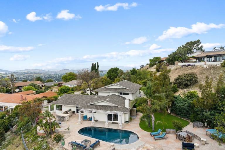Family-friendly house with patio & private pool | Dogs allowed in Ventura, CA