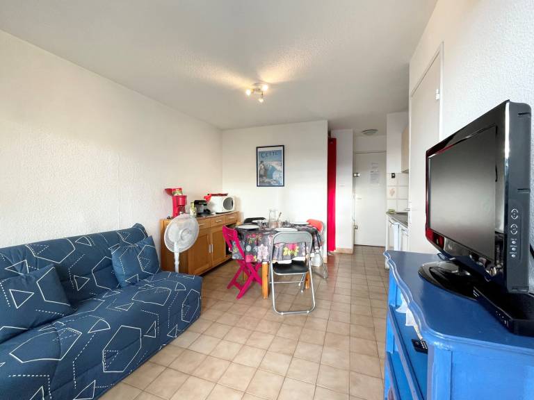 2-room close to beaches, parking, AC — photo 5