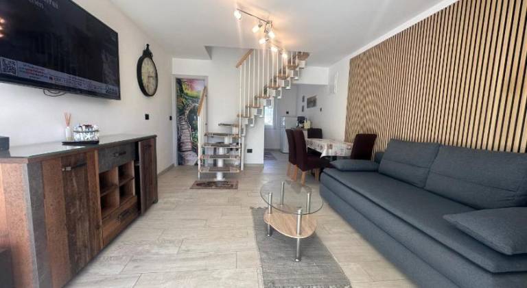 Holiday apartment with barbecue, terrace & garden in Rovinj