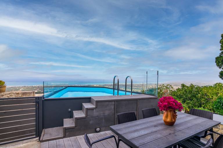 Villa Maroulas