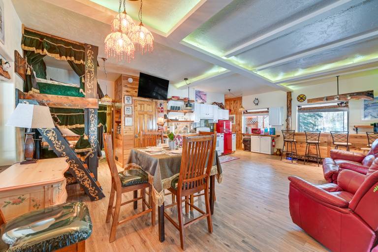 Cozy Kenai Abode w/ Private Deck: 5 Mi to Ocean! — photo 4