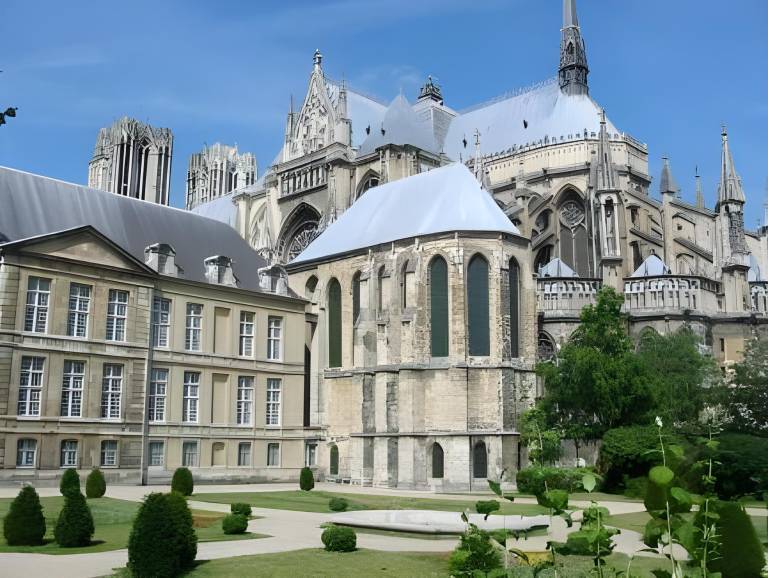 Brit Hotel Essentiel Reims Taissy in Reims