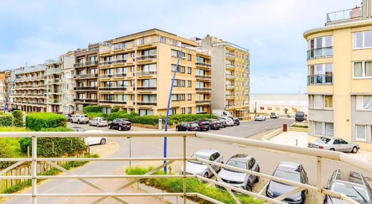 Rental apartment | Next to the beach | Pet-friendly in De Panne