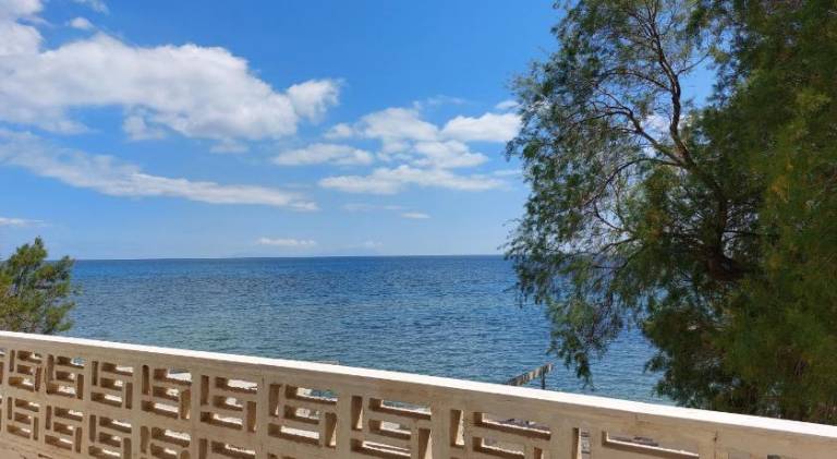 Apartment with terrace in Chios