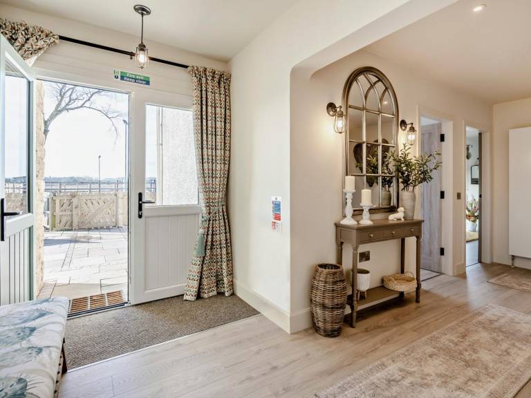 Fully equipped lovely cottage with yard, jacuzzi & sauna | Pets are welcome — photo 4
