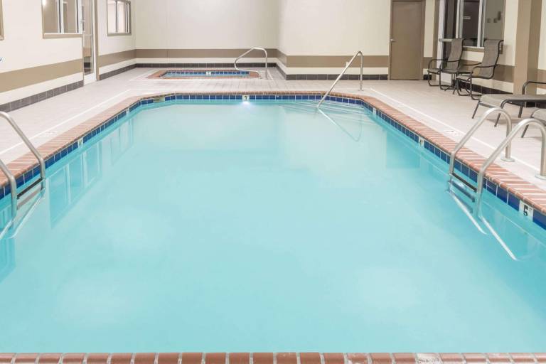 Quality Inn Huntington University Area — photo 3
