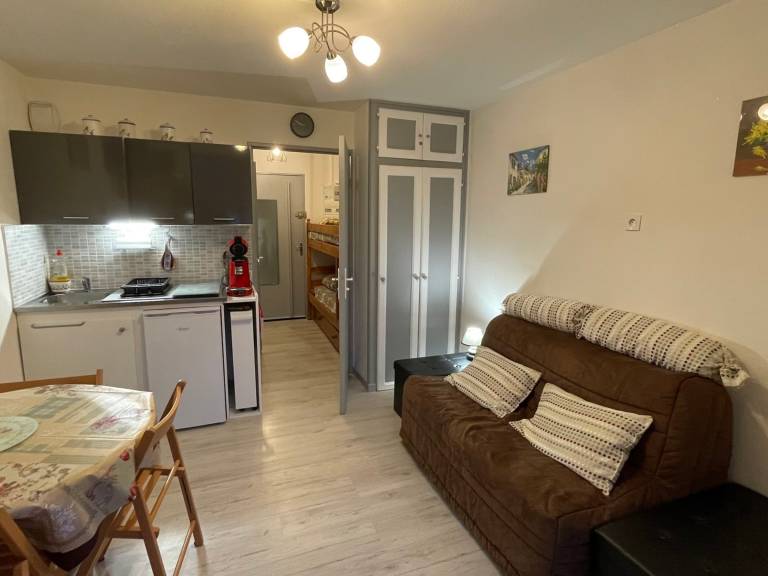 Studio with 1 room for 4 persons — photo 4