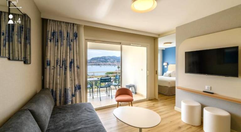 Serviced apartment with jacuzzi, terrace & pool — photo 2