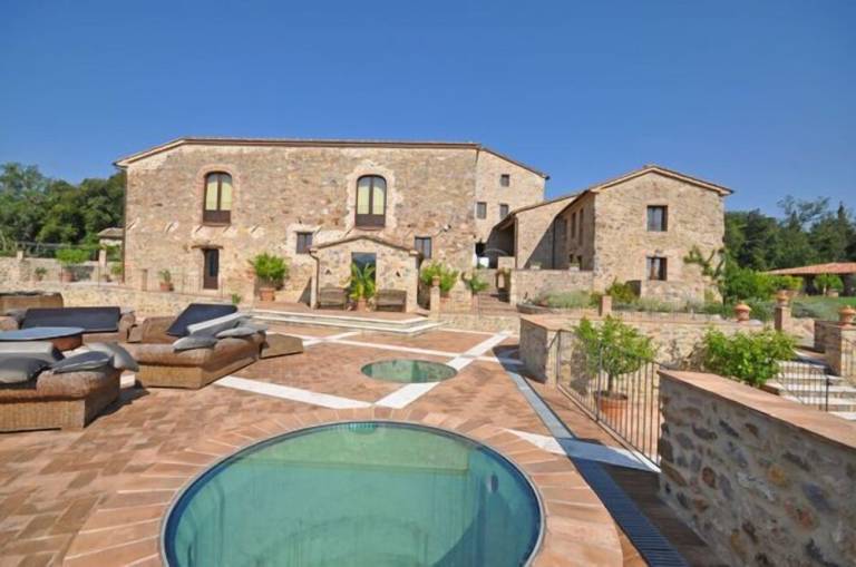 Villa  Monticiano