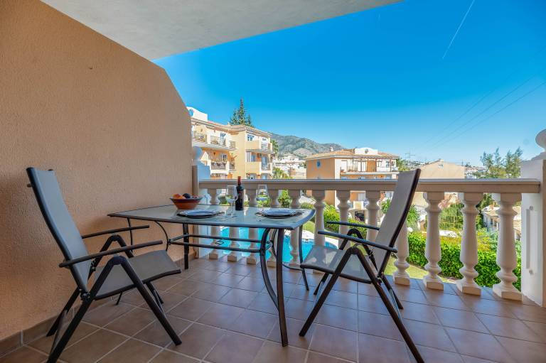 Holiday Apartment "Sauce Sol Fuengirola" with Sea View, Shared Pool & Private Terrace — photo 3