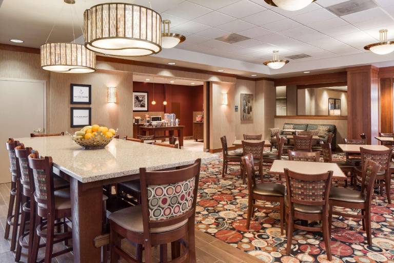 Hampton Inn Council Bluffs — photo 4