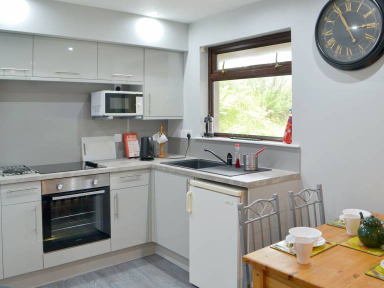 Child-friendly cottage with yard & barbecue | Sea view | Next to the beach | Pets are welcome — photo 5