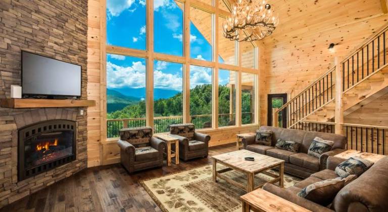 Vacation home with jacuzzi — photo 2