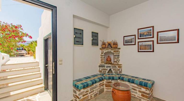 Holiday apartment with patio & garden — photo 5