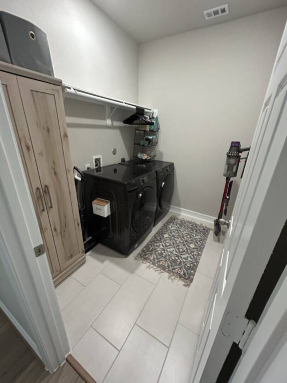 Family-oriented vacation home with pool & yard | Pet-friendly — photo 4