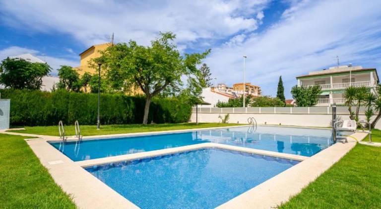 Pleasant apartment with pool, terrace & yard | Beach nearby | Pets are welcome — photo 3