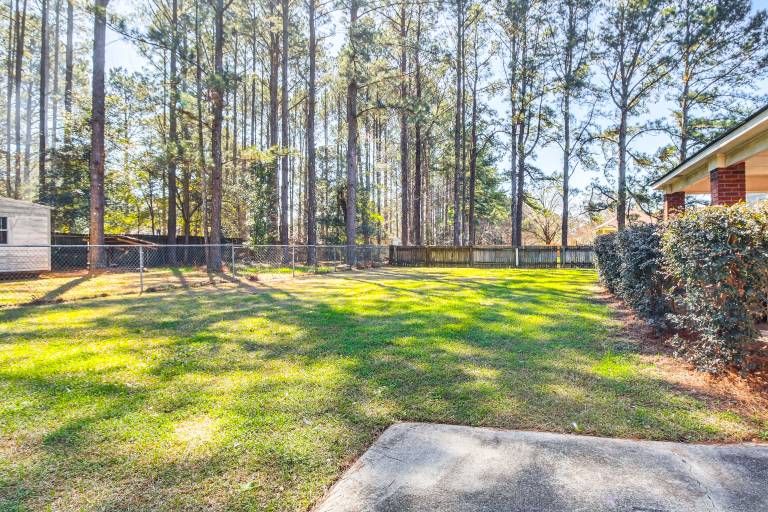 6 Mi to Dtwn Albany Convenient Home w Patio