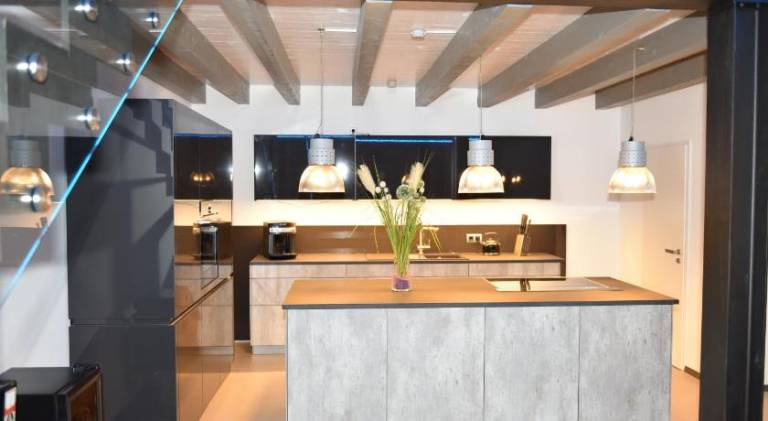 Villa with yard, BBQ & terrace | Suitable for remote work | Dogs allowed — photo 2