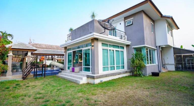 Charming villa with pool | Pets are welcome — photo 5