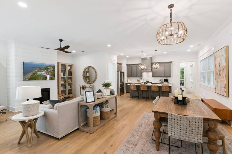 Livn' the Good Life - 1153 Ocean Blvd — photo 5