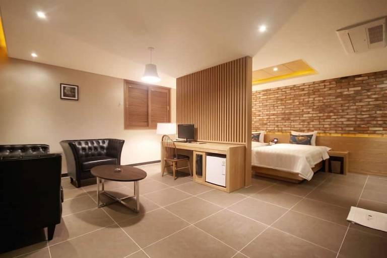 HOTEL Able