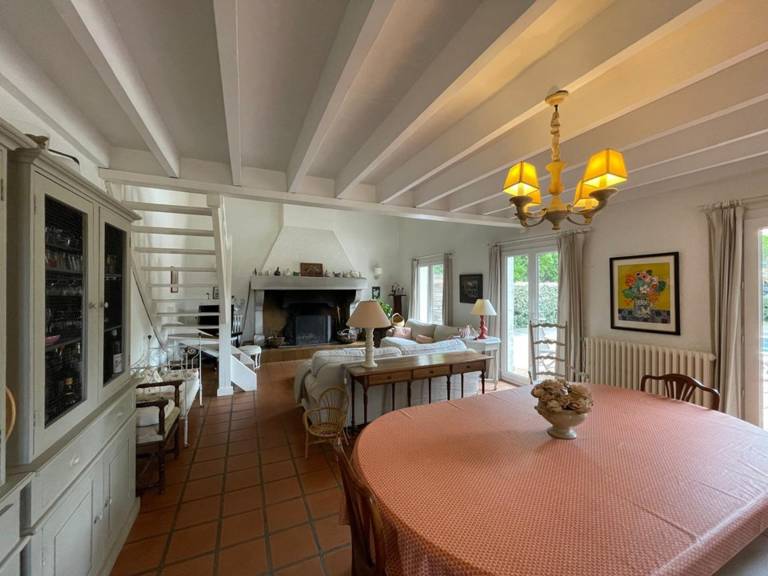 Villa with private pool — photo 4