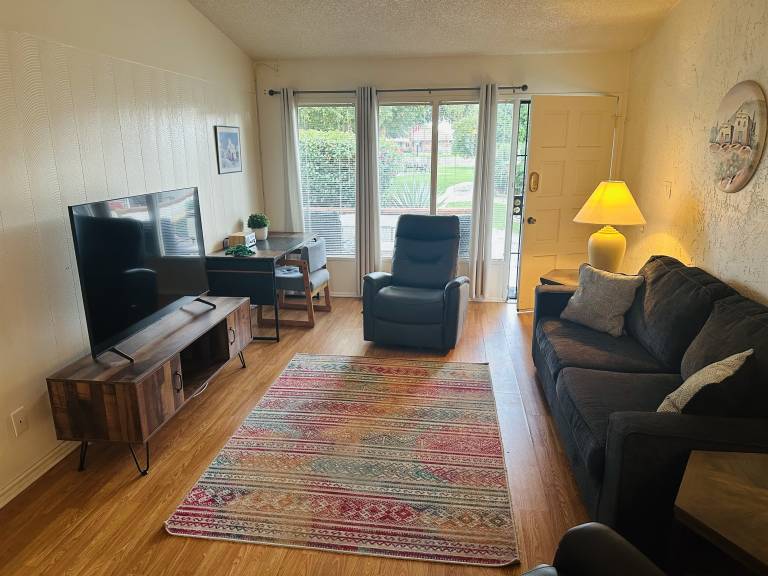 Family-oriented condo with grill | Mountain view | Dogs allowed — photo 2