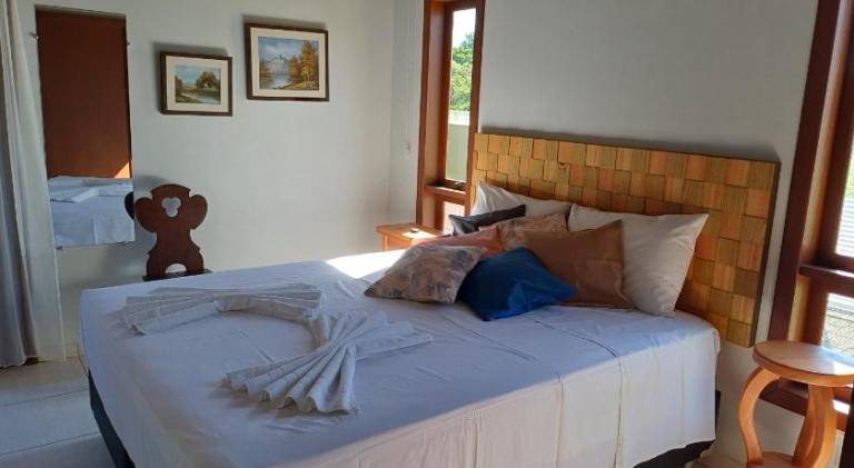 Beautiful vacation home with jacuzzi, pool & yard | Beach nearby | Perfect for remote work | Pets allowed — photo 2