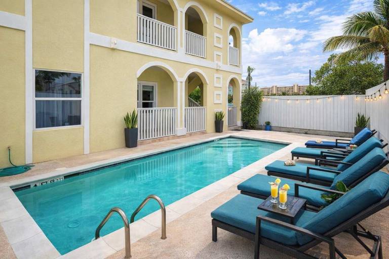 Apartment with pool, yard & patio in South Padre Island, TX