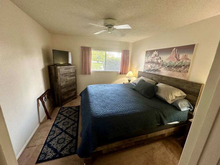 Family-oriented condo with grill | Mountain view | Dogs allowed — photo 3
