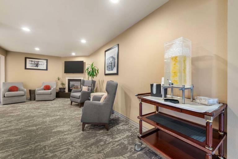 Best Western Executive Inn & Suites — photo 5