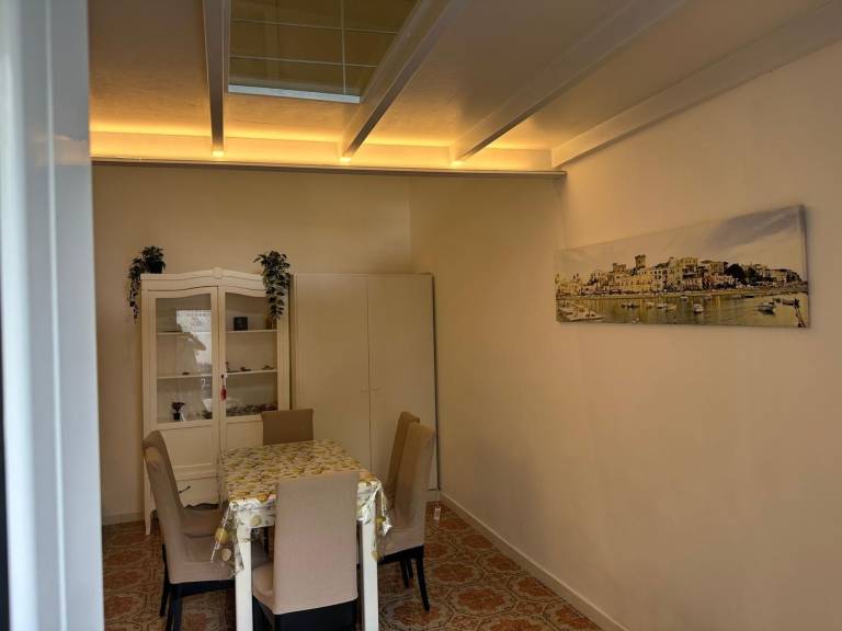 Rental apartment with yard — photo 3
