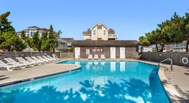 Ample house with hot tub & pool | Beach nearby | Pets are welcome — photo 3