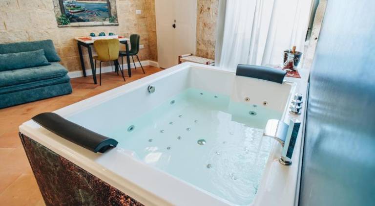 Bue Marino Suites - Exclusive stay with Castle view — photo 3