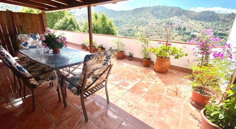 Rental apartment with 2 rooms for 4 persons — photo 3