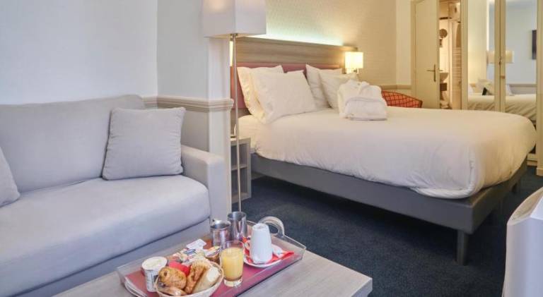 Hotel Poussin — photo 2
