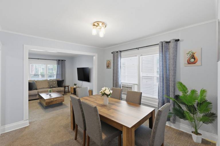 Children-friendly rental apartment with patio | Pets are welcome — photo 2