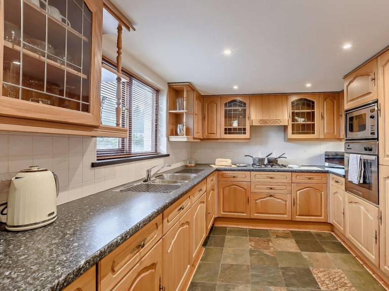 Cottage with 3 rooms for 6 persons — photo 4
