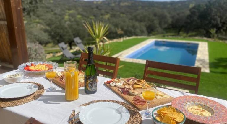 Vacation home with pool & hot tub | Dogs allowed in Badajoz