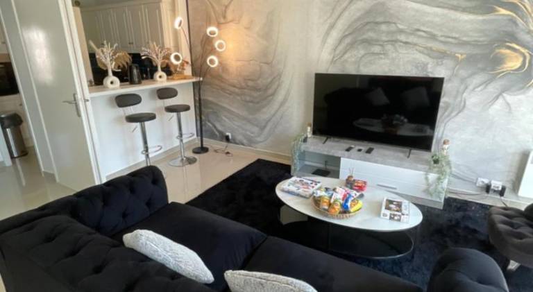Rental apartment with terrace & yard | Suitable for remote work in Meaux