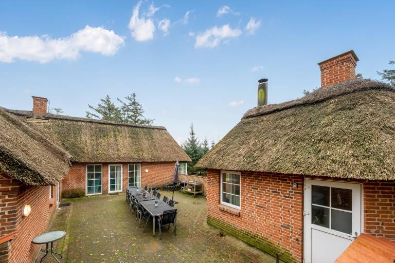 Child-friendly house with jacuzzi, pool & sauna | Pet-friendly — photo 2