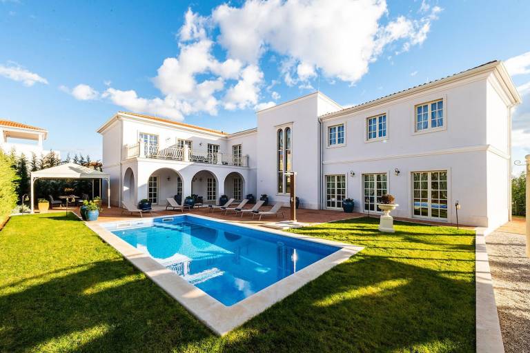Fully equipped ample villa with grill, terrace & garden | Pets allowed in Tar-Vabriga
